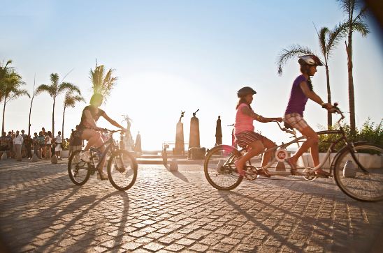 malecon de puerto vallarta