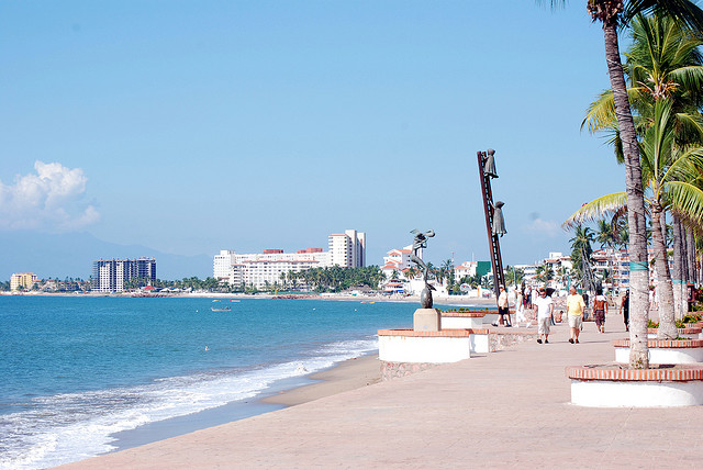 puerto-vallarta-malecon-vallarta-travel-blog