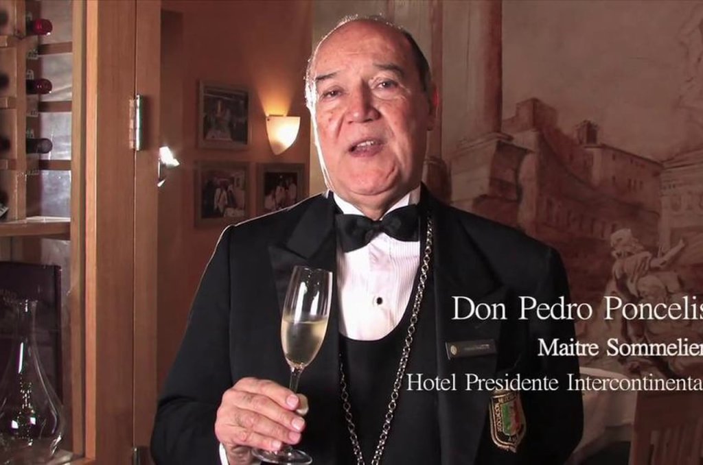 Pedro Poncelis: el maestro del vino en Puerto Vallarta