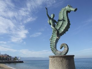 seahorsestatueinpuertovallarta