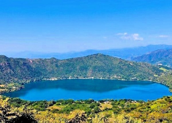 Laguna Santa María del Oro